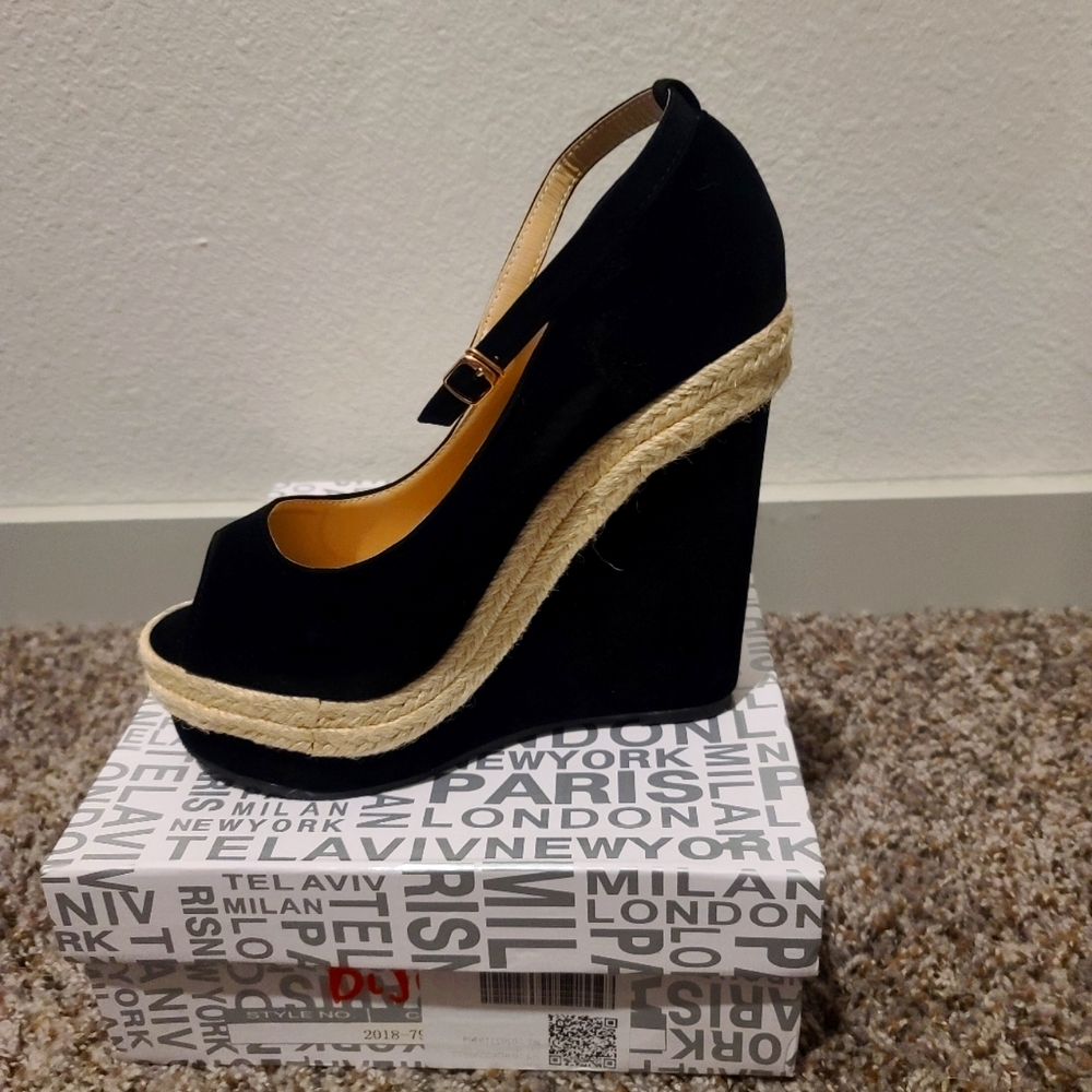 Platform suede wedge sandals